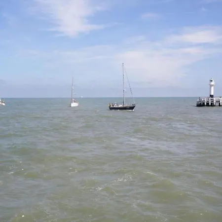 In Koksijde Near The Apartmán *